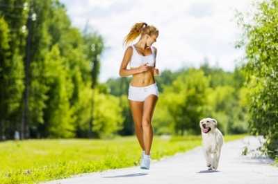 La corsa a piedi con il cane, accessori, tecnica, addestramento